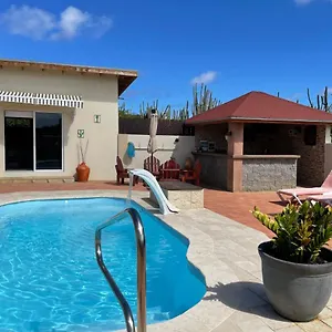  Apartment Lice Garden Aruba Aruba